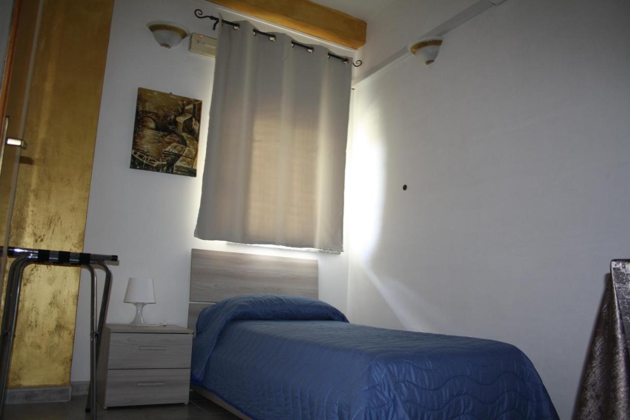 B&B Borgo Pileri Mazzarino Экстерьер фото