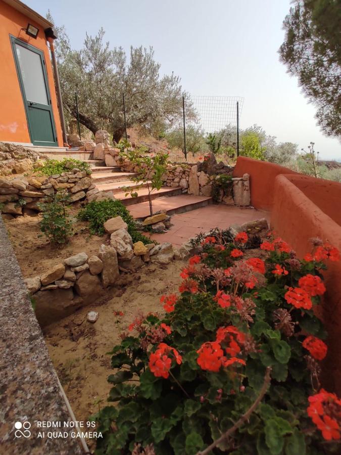 B&B Borgo Pileri Mazzarino Экстерьер фото